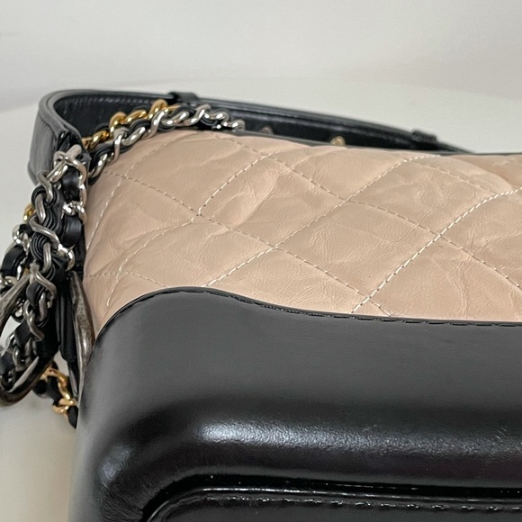 __ 𝑺 𝑶 𝑳 𝑫 __ SELLING CHANEL S GABRIELLE - Picture 9 of 15